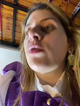 Snapshot of FlorBich chatting on 02/21/25, 03:45 FlorBich online show from 02/21/25, 03:45