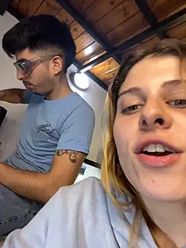 Snapshot of FlorBich chatting on 09/11/25, 01:39 FlorBich online show from 09/11/25, 01:39