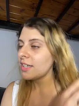 FlorBich online show from 11/28/25, 04:04