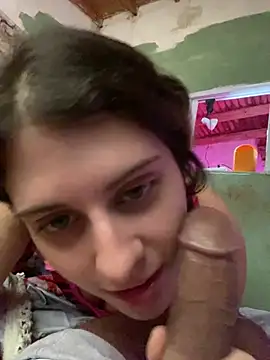 Snapshot of FlorBich chatting on 03/13/26, 02:01 FlorBich online show from 03/13/26, 02:01