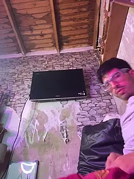 Snapshot of FlorBich chatting on 04/01/26, 01:50 FlorBich online show from 04/01/26, 01:50