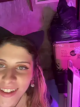 Snapshot of FlorBich chatting on 04/14/26, 07:03 FlorBich online show from 04/14/26, 07:03