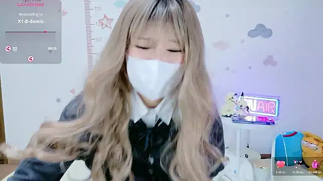 Snapshot of _Iroha_99 chatting on 11/20/25, 02:17 Iroha 99 online show from 11/20/25, 02:17