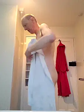 fastfun2012 online show from 12/25/24, 09:02