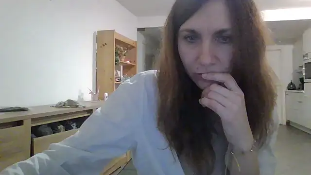 Snapshot of JasmineGlamour chatting on 03/06/26, 11:12 JasmineGlamour online show from 03/06/26, 11:12