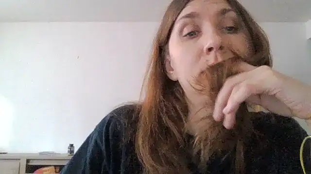 Snapshot of JasmineGlamour chatting on 04/08/26, 05:24 JasmineGlamour online show from 04/08/26, 05:24