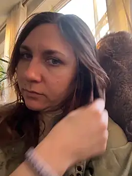 Snapshot of JasmineGlamour chatting on 04/12/26, 06:24 JasmineGlamour online show from 04/12/26, 06:24