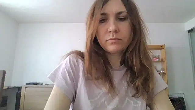 Snapshot of JasmineGlamour chatting on 04/13/26, 03:06 JasmineGlamour online show from 04/13/26, 03:06