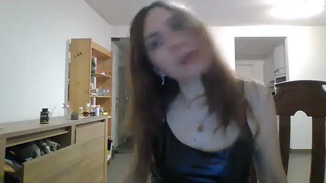 Snapshot of JasmineGlamour chatting on 04/14/26, 03:12 JasmineGlamour online show from 04/14/26, 03:12