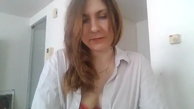 Snapshot of JasmineGlamour chatting on 04/16/26, 03:13 JasmineGlamour online show from 04/16/26, 03:13