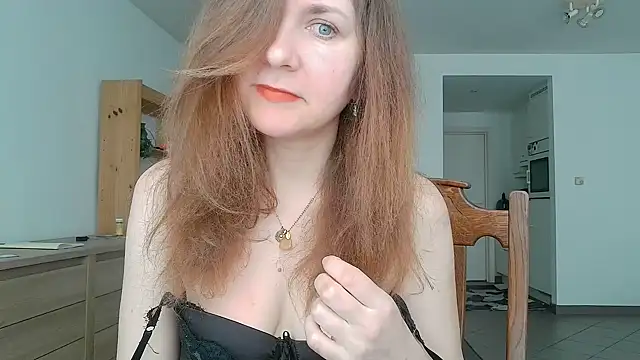 JasmineGlamour online show from 05/10/26, 02:55