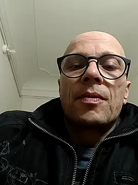 wedge75 online show from 11/09/25, 11:03