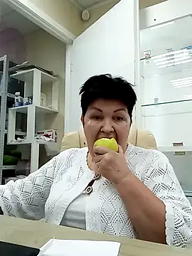 FantasyMichelle online show from 12/30/24, 10:43