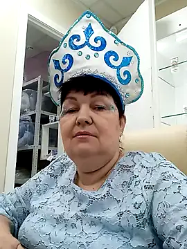 FantasyMichelle online show from 12/31/24, 08:15