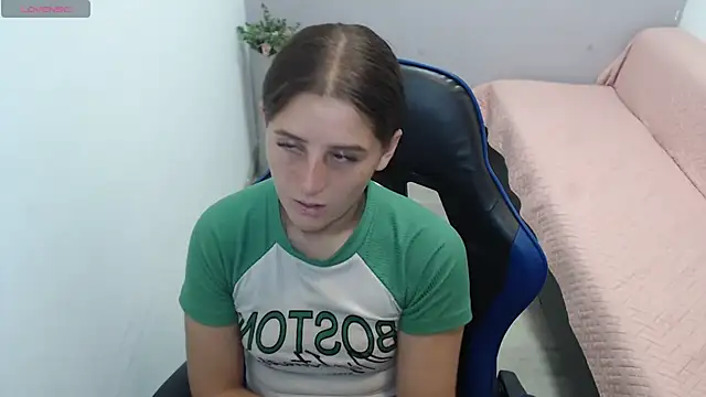 valerie diaz1 online show from 02/18/26, 01:51