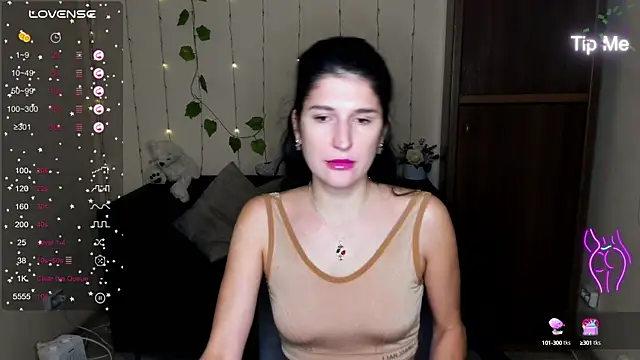 Alianna Solo Kisses online show from 01/28/25, 06:27