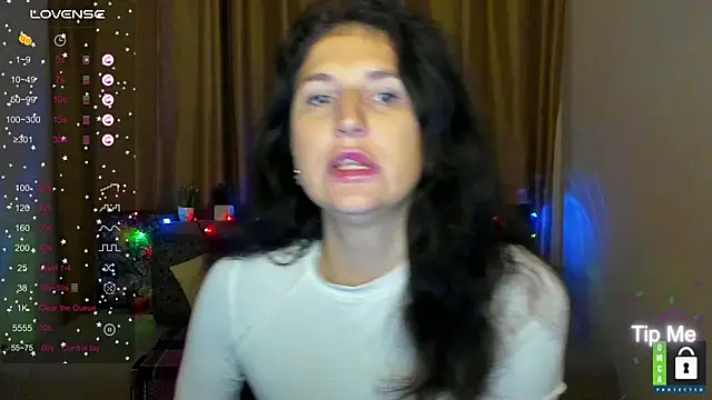 Alianna Solo Kisses online show from 11/29/25, 06:27