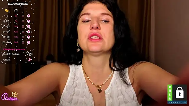 Snapshot of Alianna_Solo_Kisses chatting on 05/29/26, 11:30 Alianna Solo Kisses online show from 05/29/26, 11:30
