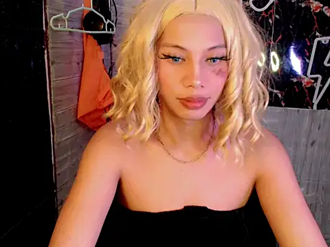 whiteladyboy online show from 11/02/25, 07:49