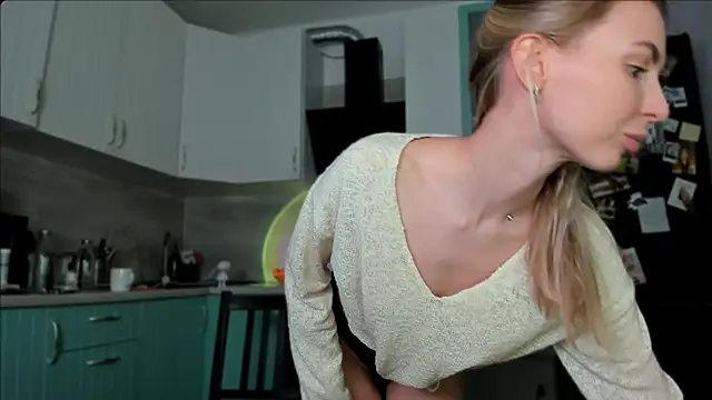 Snapshot of Sp1cyme chatting on 12/22/24, 03:55 Sp1cyme online show from 12/22/24, 03:55