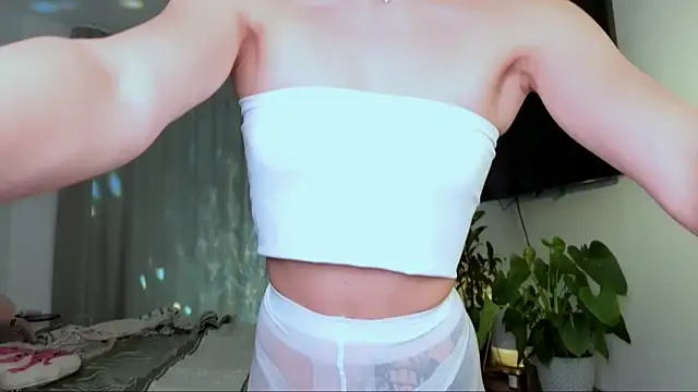 Snapshot of Sp1cyme chatting on 09/22/25, 04:42 Sp1cyme online show from 09/22/25, 04:42