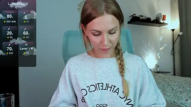 Snapshot of Sp1cyme chatting on 10/28/25, 12:09 Sp1cyme online show from 10/28/25, 12:09