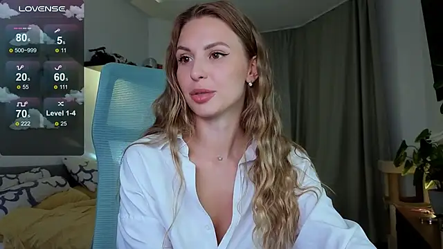 Snapshot of Sp1cyme chatting on 11/17/25, 03:07 Sp1cyme online show from 11/17/25, 03:07