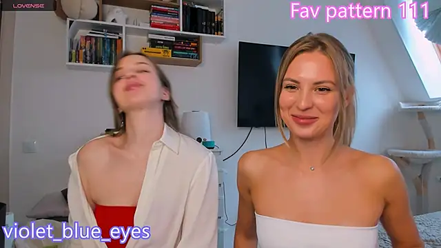 Snapshot of Sp1cyme chatting on 11/24/25, 12:27 Sp1cyme online show from 11/24/25, 12:27