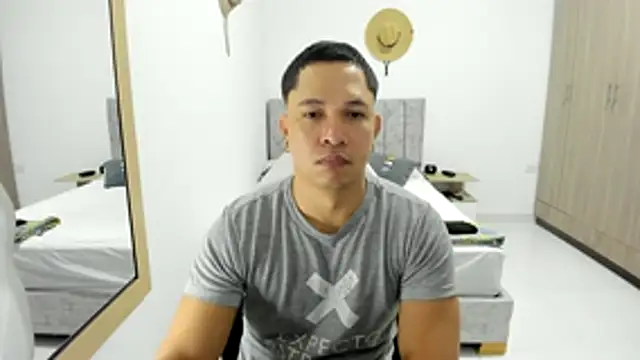 Snapshot of Valerioe chatting on 04/19/26, 09:30 Valerioe online show from 04/19/26, 09:30
