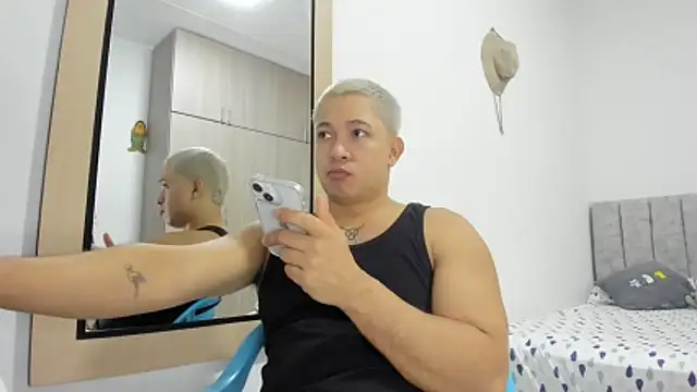 Snapshot of Valerioe chatting on 04/24/26, 04:53 Valerioe online show from 04/24/26, 04:53