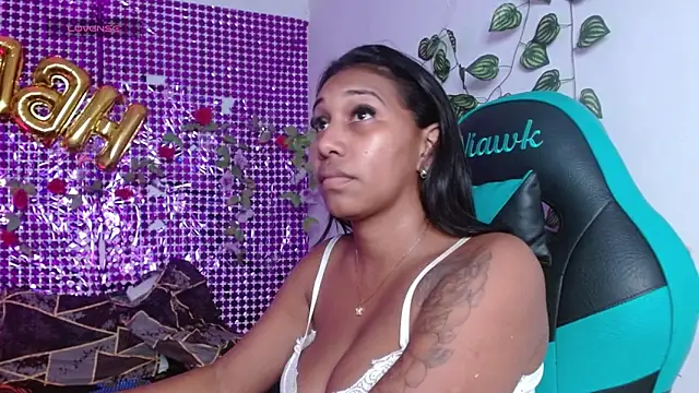 Kristel lee online show from 10/28/25, 04:20