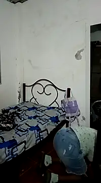 Melanie candy  online show from 02/07/25, 12:09