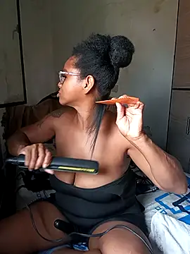 Melanie candy  online show from 10/08/25, 07:11