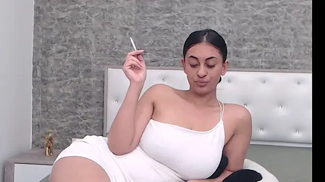 Aimeclark online show from 12/08/24, 07:26