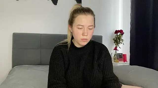 Embersweetbunny online show from 02/01/25, 11:21