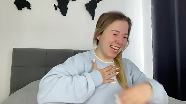 Embersweetbunny online show from 02/20/25, 08:17