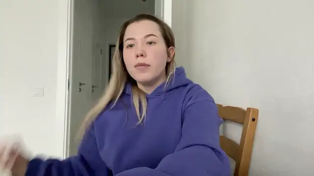 Embersweetbunny online show from 03/06/25, 02:18