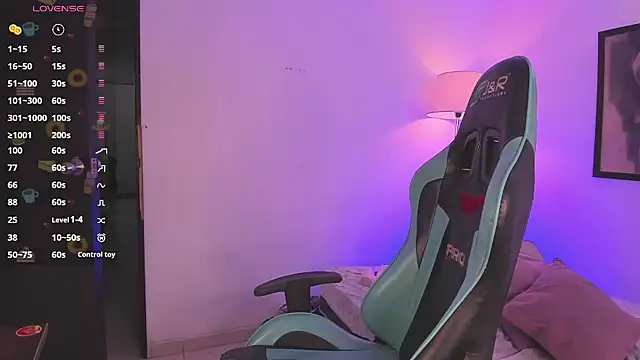 pink quarz online show from 10/10/25, 10:31