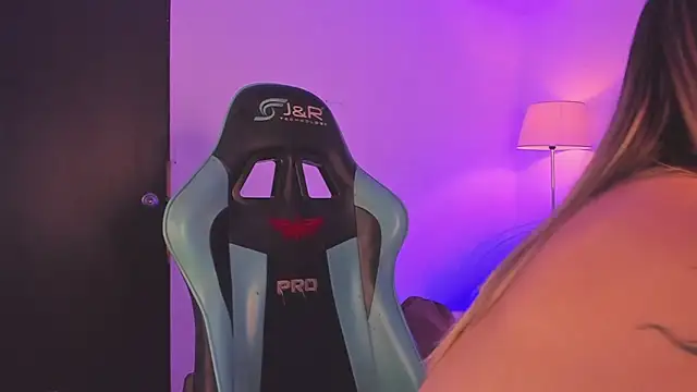 pink quarz online show from 10/21/25, 09:59