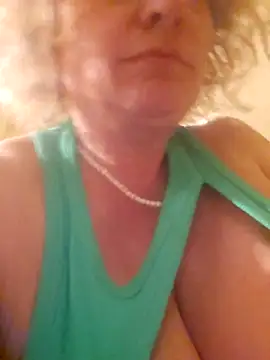 Snapshot of VirginiaNurse chatting on 03/17/26, 08:34 VirginiaNurse online show from 03/17/26, 08:34