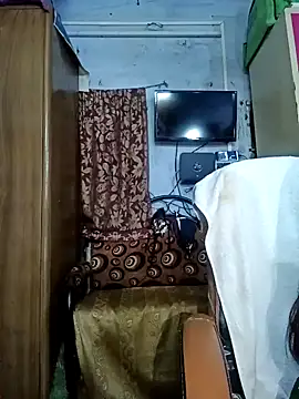 Snapshot of albelasummi702 chatting on 12/08/24, 10:52 albelasummi702 online show from 12/08/24, 10:52