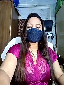 Snapshot of albelasummi702 chatting on 01/24/25, 04:27 albelasummi702 online show from 01/24/25, 04:27