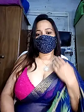 Snapshot of albelasummi702 chatting on 02/01/25, 01:12 albelasummi702 online show from 02/01/25, 01:12