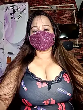 Snapshot of albelasummi702 chatting on 10/21/25, 03:18 albelasummi702 online show from 10/21/25, 03:18