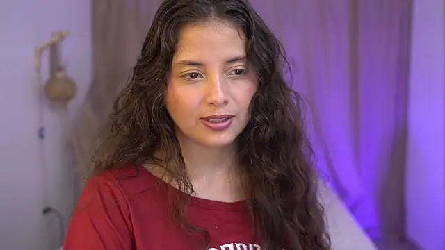 lirio05 online show from 11/17/25, 06:57