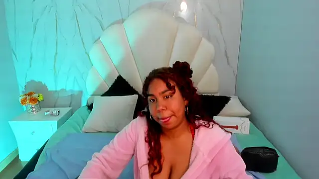 Lizzie Williams  online show from 03/13/25, 07:20