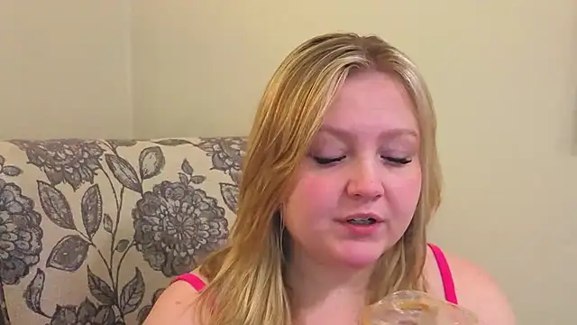 PhatAssBlond online show from 04/12/26, 07:30