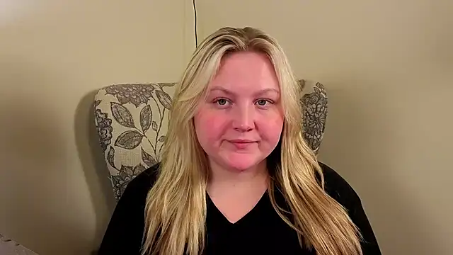 Snapshot of PhatAssBlond chatting on 06/22/26, 12:02 PhatAssBlond online show from 06/22/26, 12:02