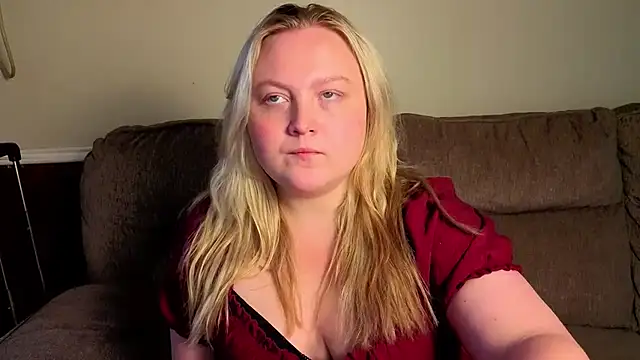 Snapshot of PhatAssBlond chatting on 07/19/26, 07:17 PhatAssBlond online show from 07/19/26, 07:17