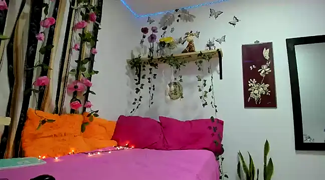 Snapshot of anasttacia_210 chatting on 12/14/24, 08:23 anasttacia 210 online show from 12/14/24, 08:23